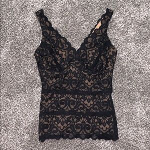 Cache small laced top